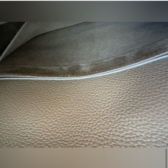 EUC Cuyana Concertina Shoulder Bag in Cappucino - Picture 10 of 15